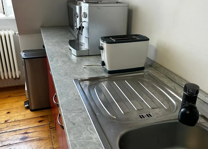 Quadrate Z5 Denkmalschutz Hostel *